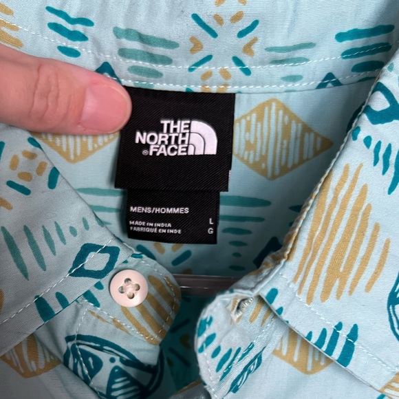 North face button-up - Picture 2 of 3